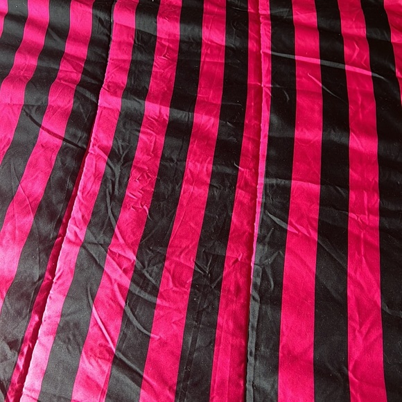 Adorable Disney tsum tsum comforter set - Picture 3 of 6